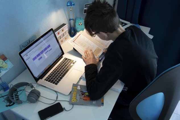 Technology in Distance Education Programs